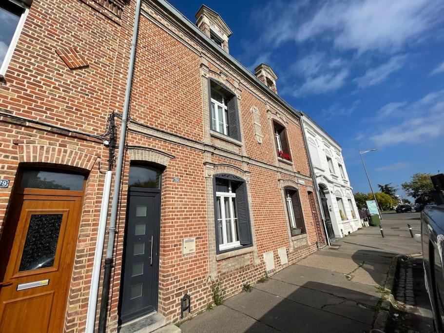 4 Chambres - Grande Maison - Parking - Jardin Amiens Luaran gambar