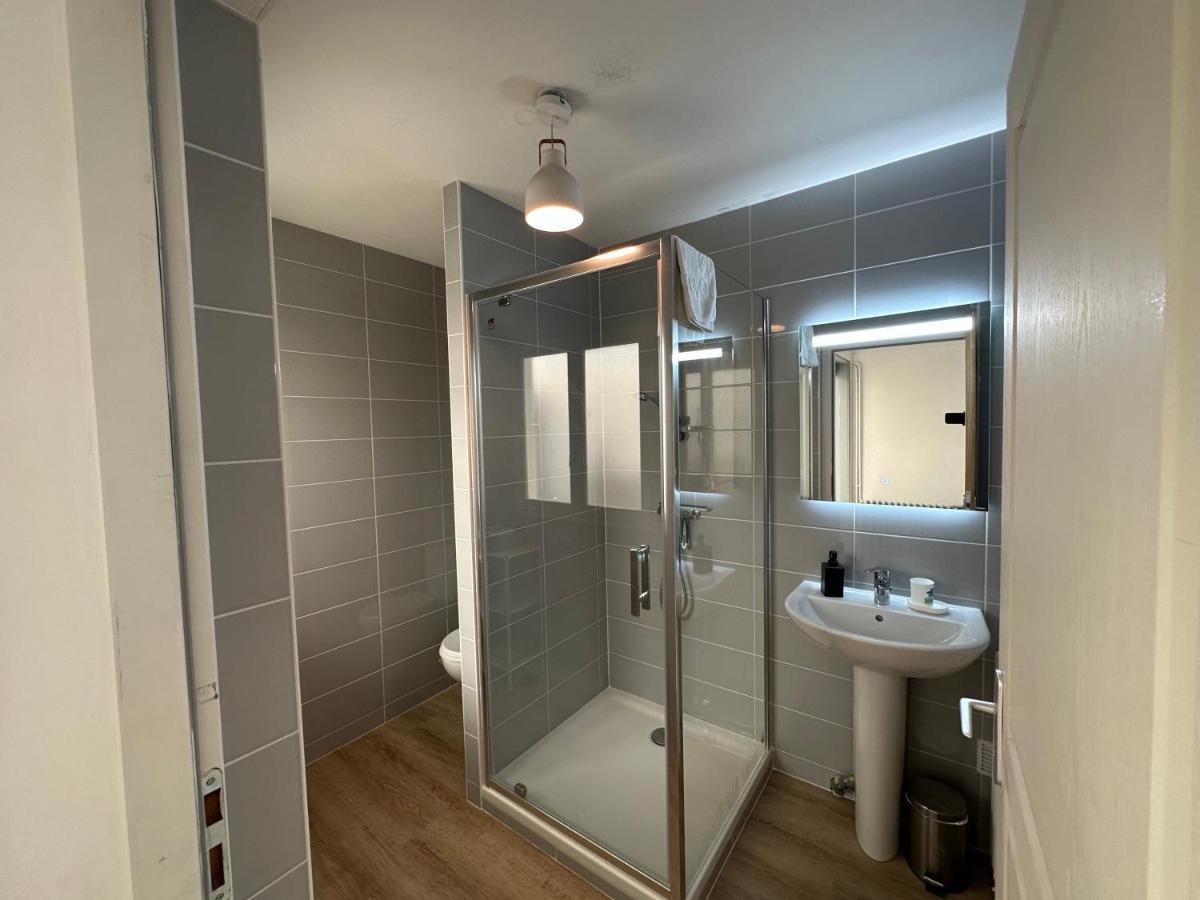 4 Chambres - Grande Maison - Parking - Jardin Amiens Luaran gambar